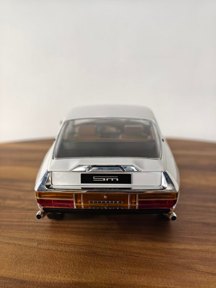 Citroen SM 1970 (White) Scale 1/12 - Image 6