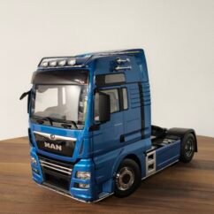 Man TGX XXL (Blue) Scale 1/18