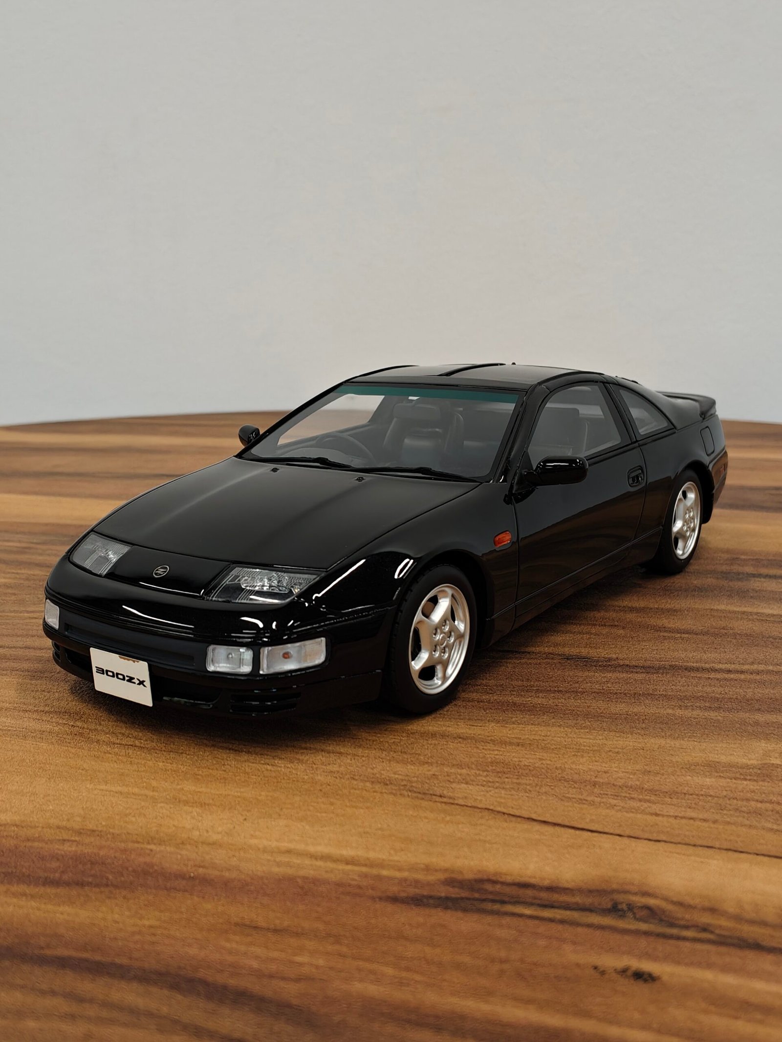 Nissan 300ZX (Z32) Black Scale 1/18