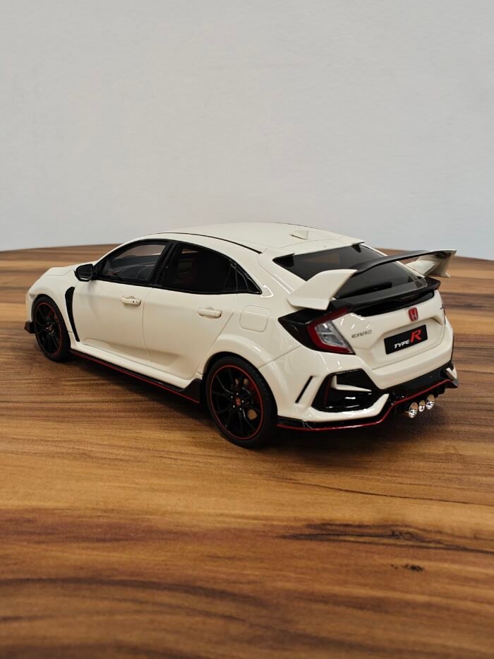 Honda Civic Type R GT FX8 (White) Scale 1/18 - Image 2