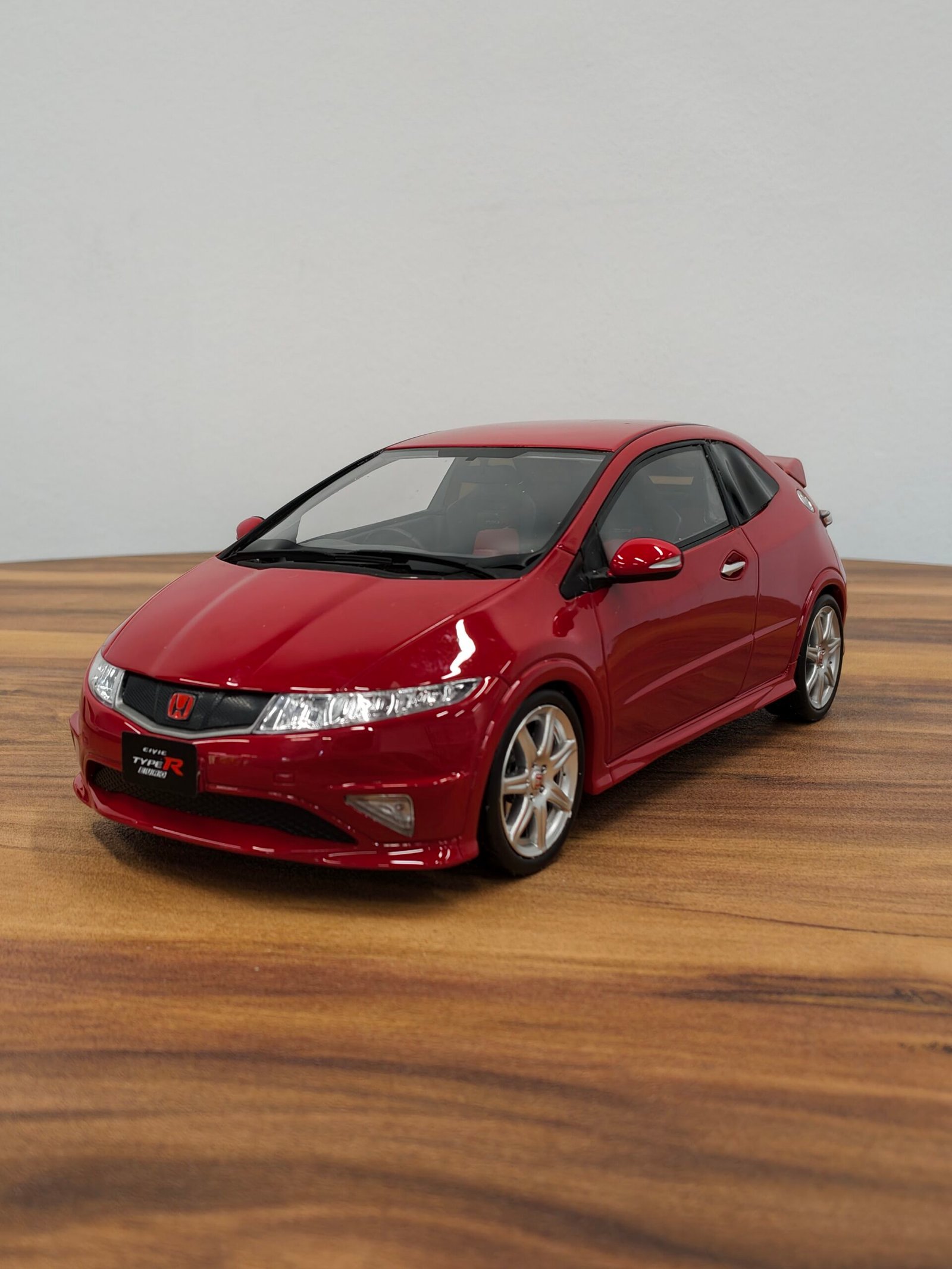 Honda Civic Type R FN2 Euro (Red) Scale 1/18
