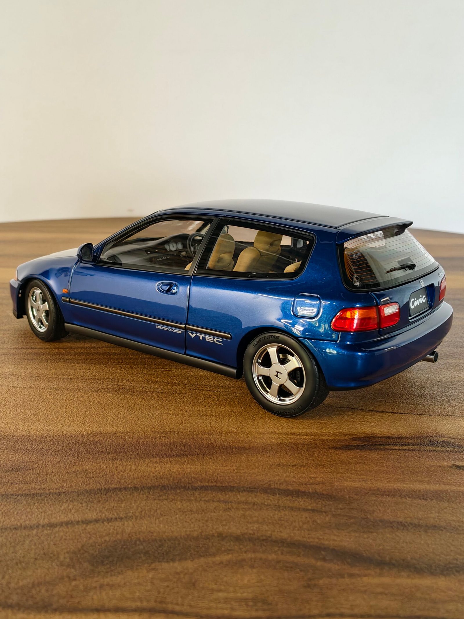 Honda Civic EG6 LCD18018-Bu (Blue) 1:18 - Image 6