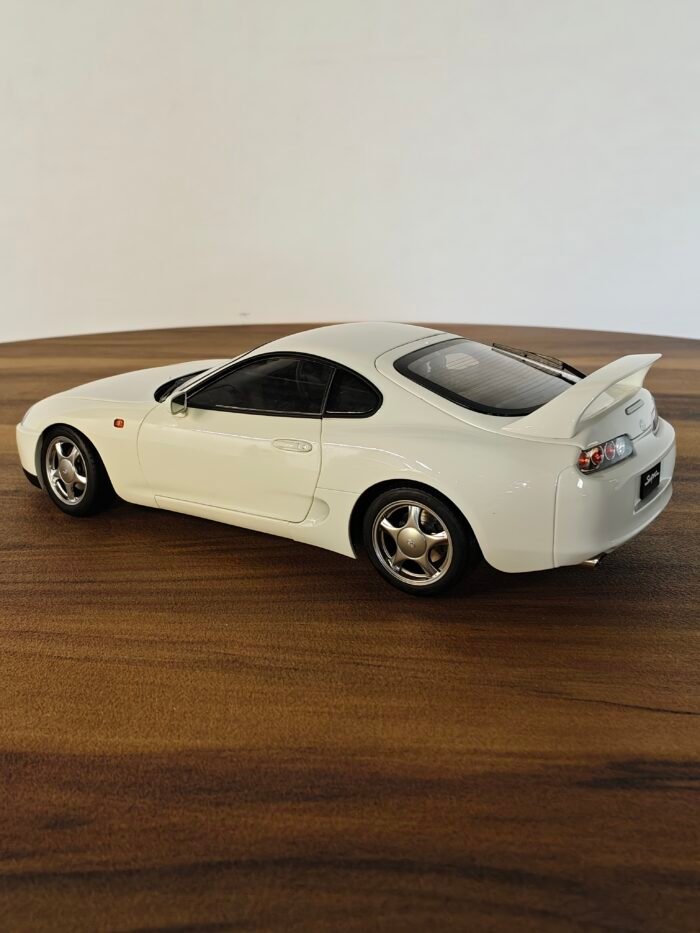 Toyota Supra A80 (White) 1:18 - Image 3