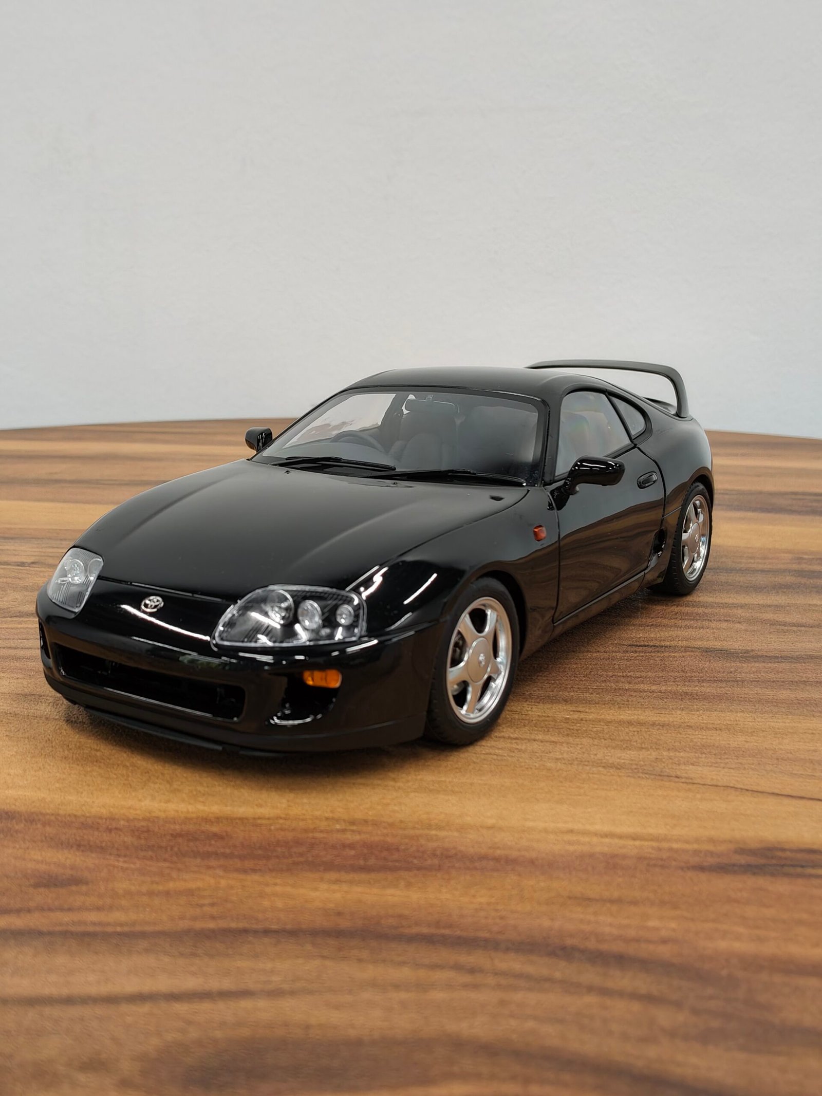 Toyota Supra A80 (Black) 1:18