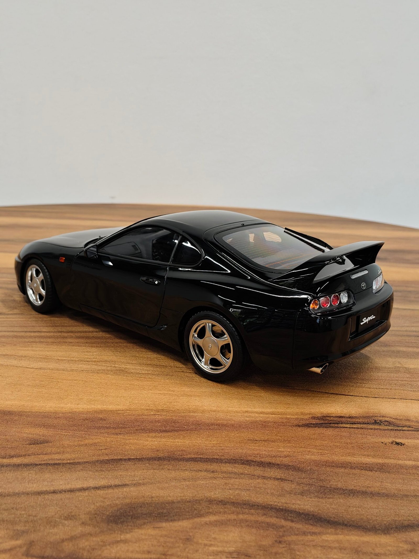 Toyota Supra A80 (Black) 1:18 - Image 2