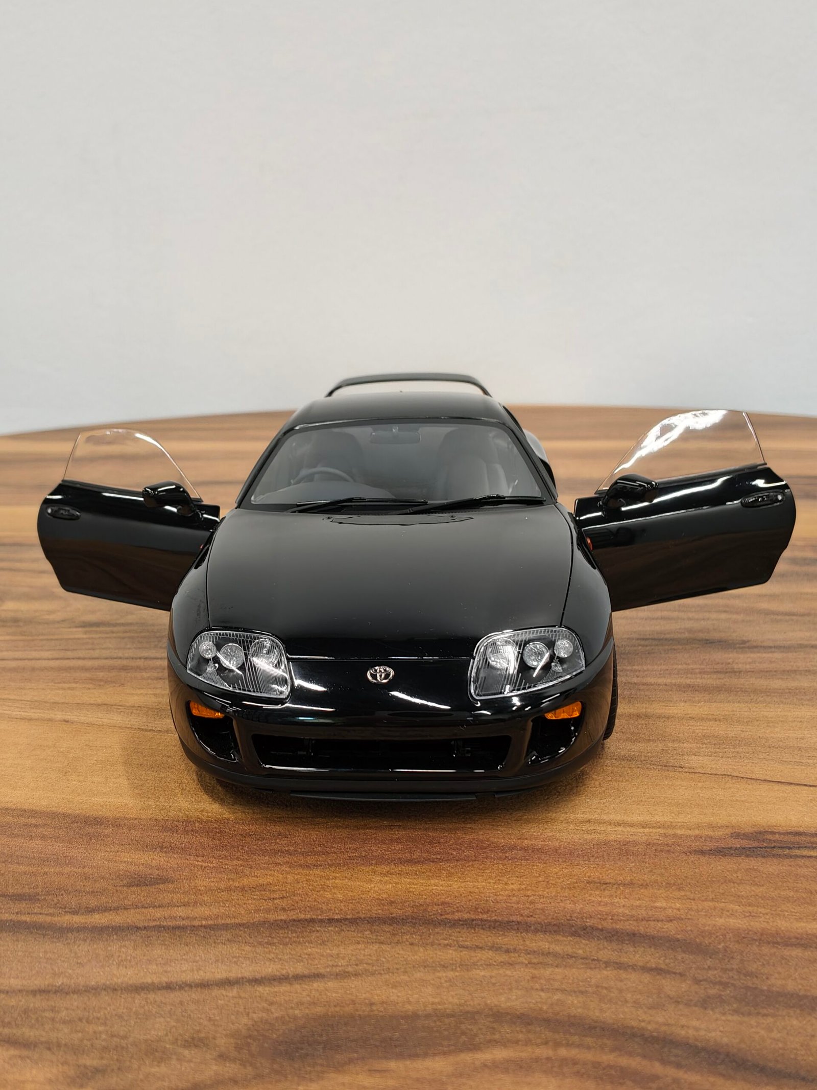 Toyota Supra A80 (Black) 1:18 - Image 7