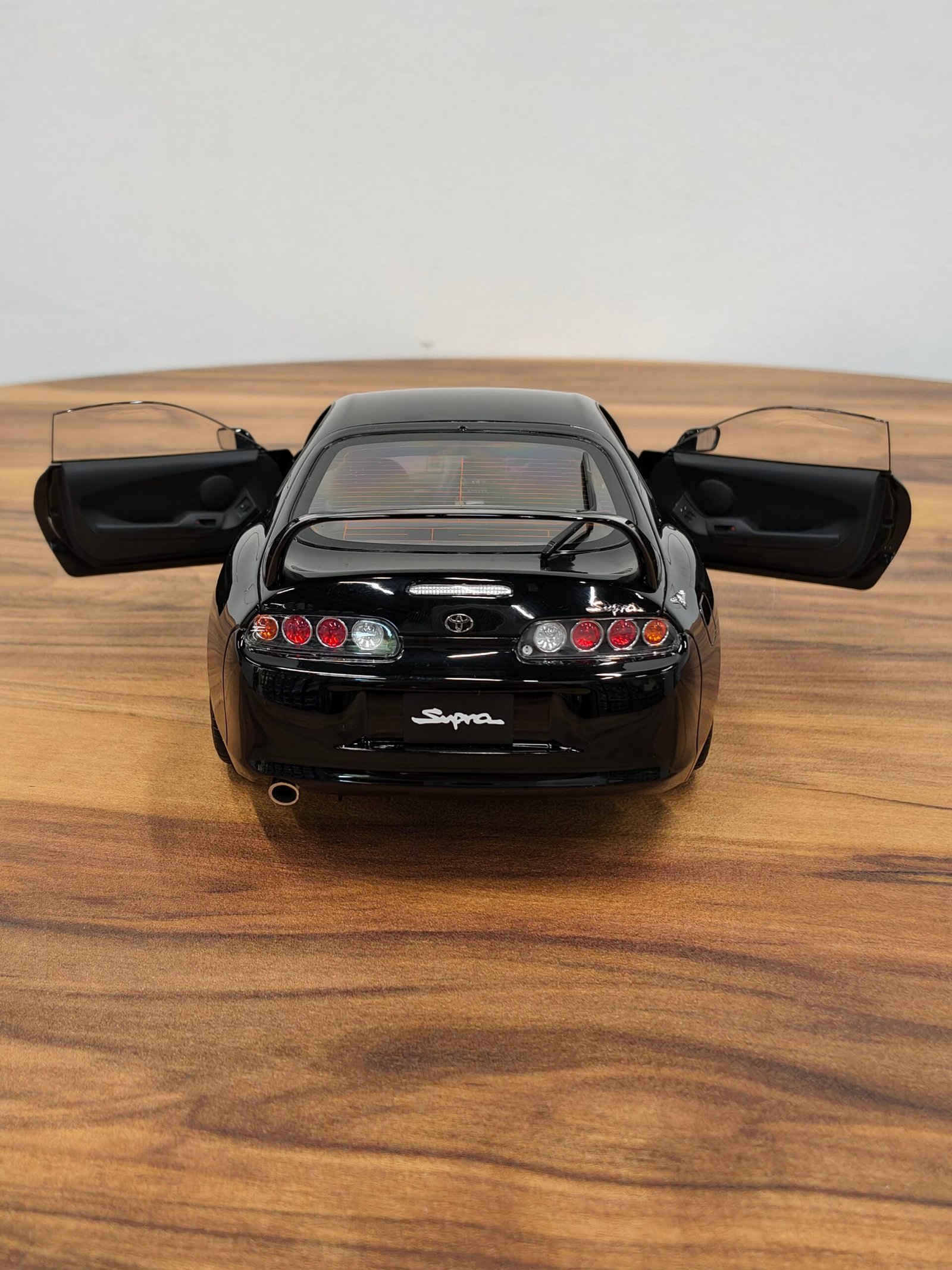 Toyota Supra A80 (Black) 1:18 - Image 6