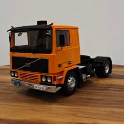 Road King Truck (Orange) Scale 1/18