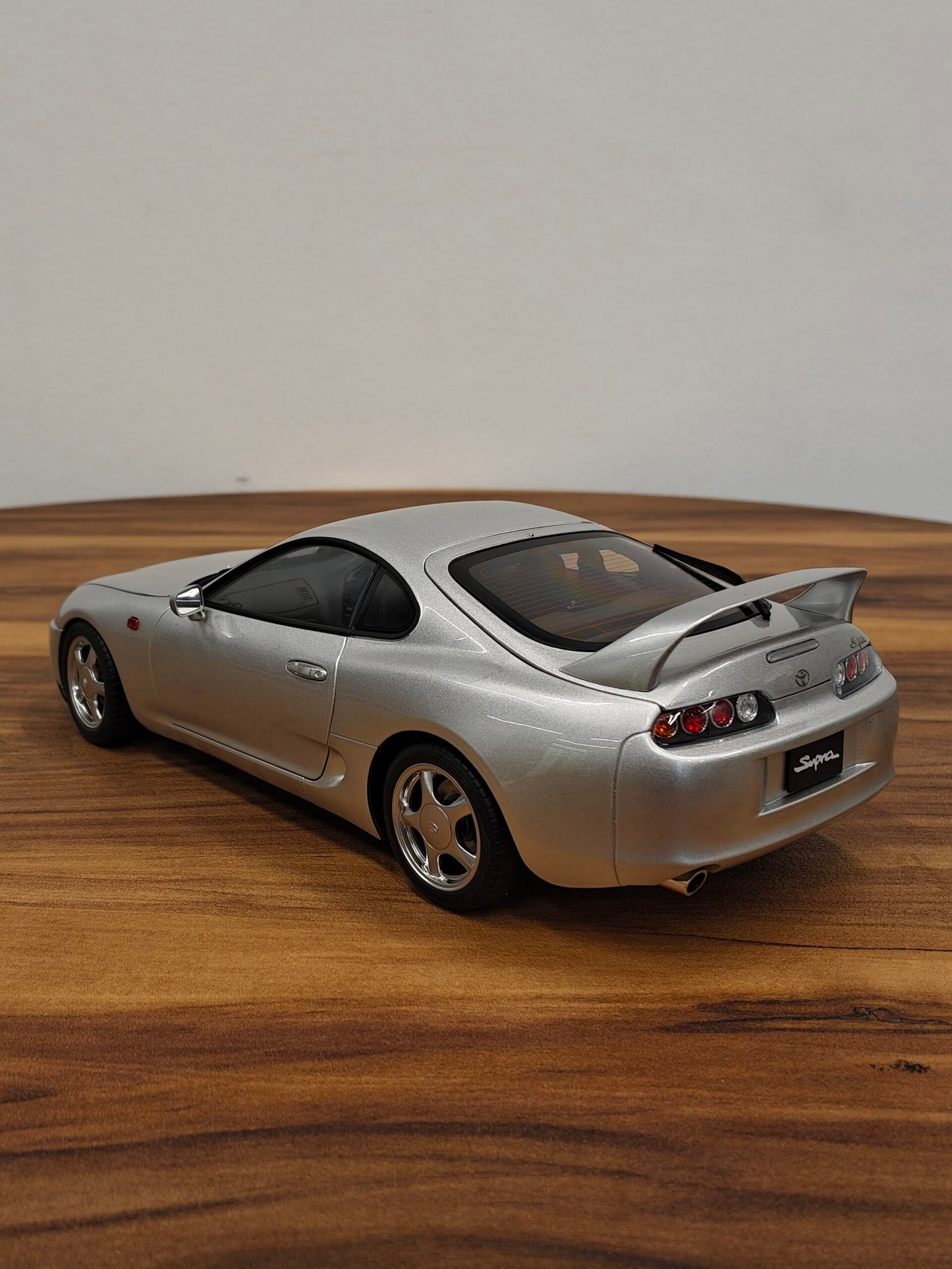 Toyota Supra A80 (Silver) 1:18 - Image 8