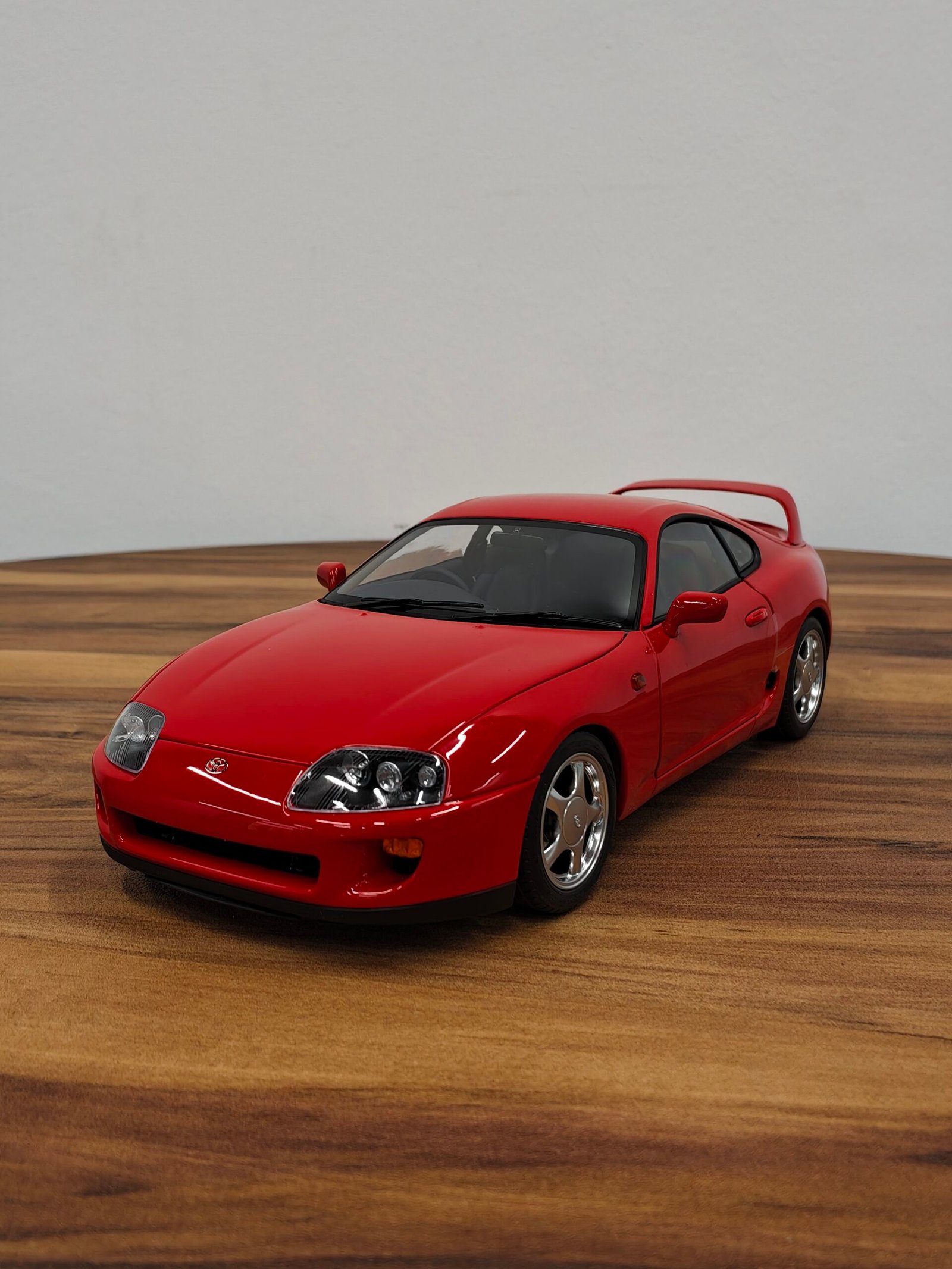 Toyota Supra A80 (Red) 1:18