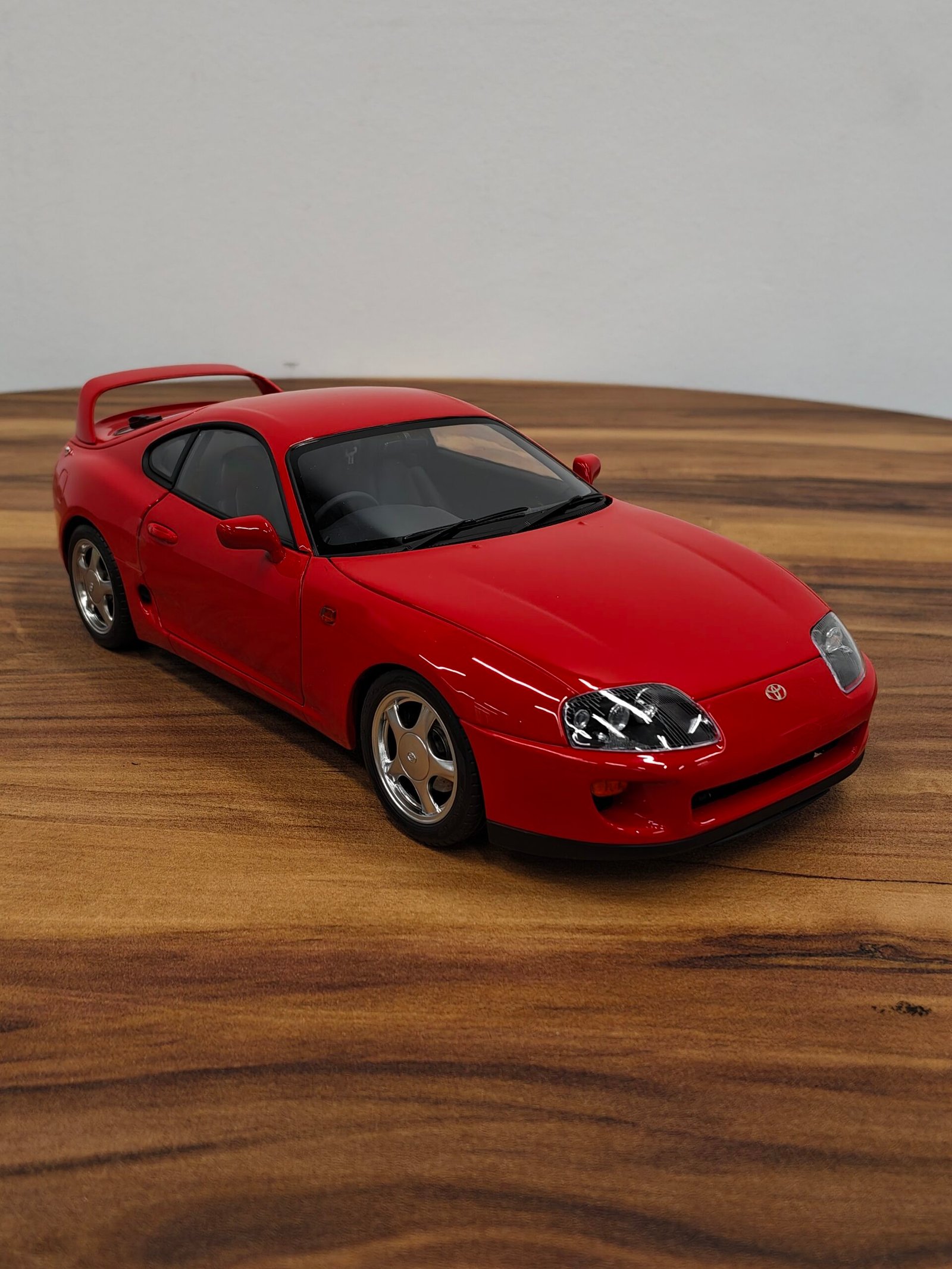 Toyota Supra A80 (Red) 1:18 - Image 2