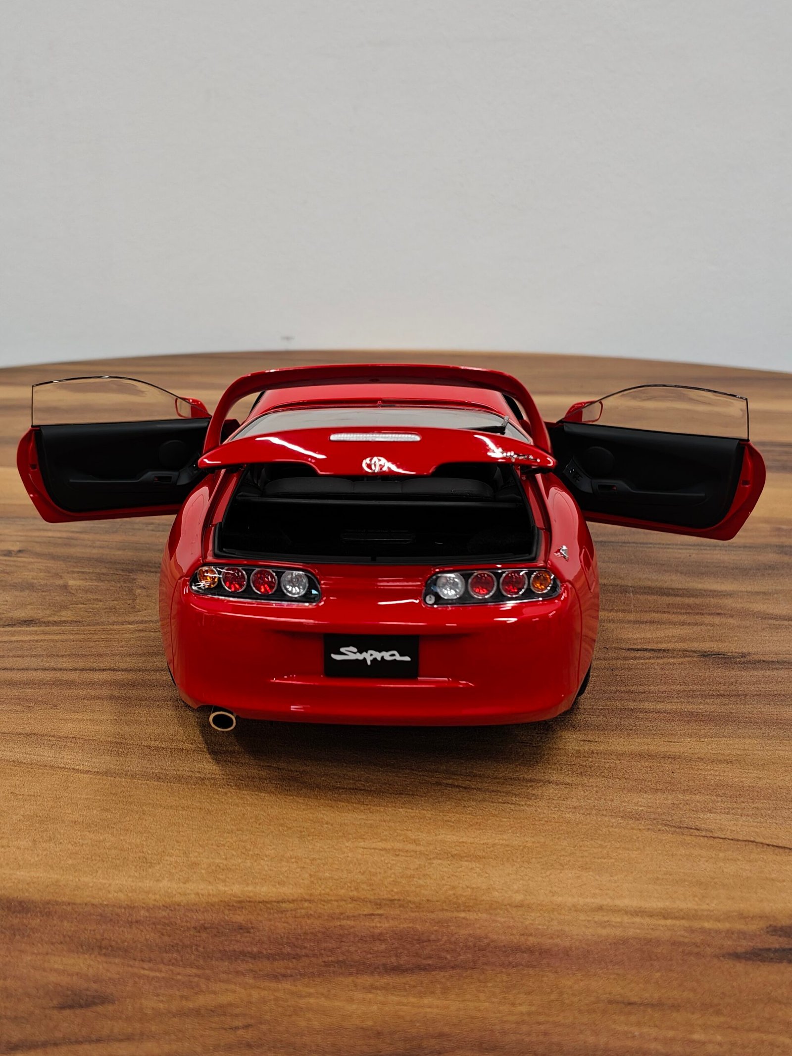 Toyota Supra A80 (Red) 1:18 - Image 7