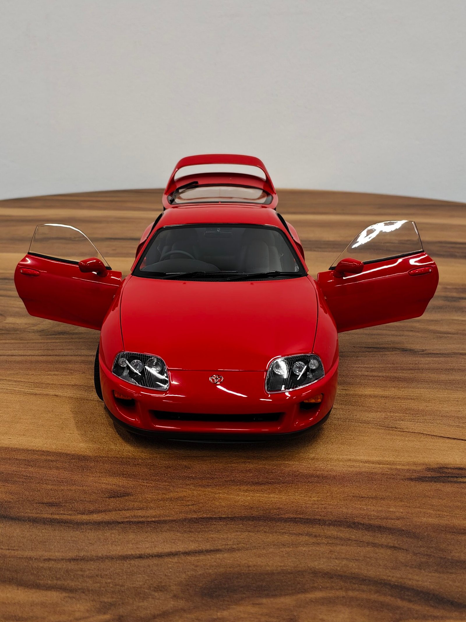 Toyota Supra A80 (Red) 1:18 - Image 8