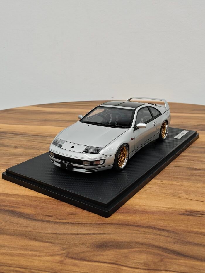 Nissan Fairlady Z (Z32) 2by2 (Silver) 1:18