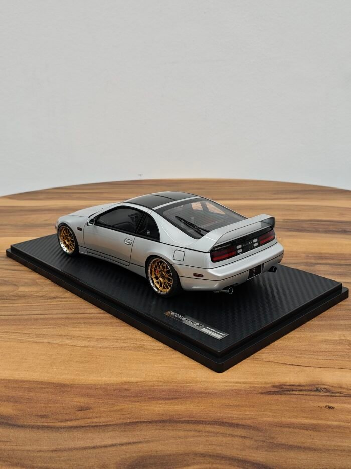 Nissan Fairlady Z (Z32) 2by2 (Silver) 1:18 - Image 2