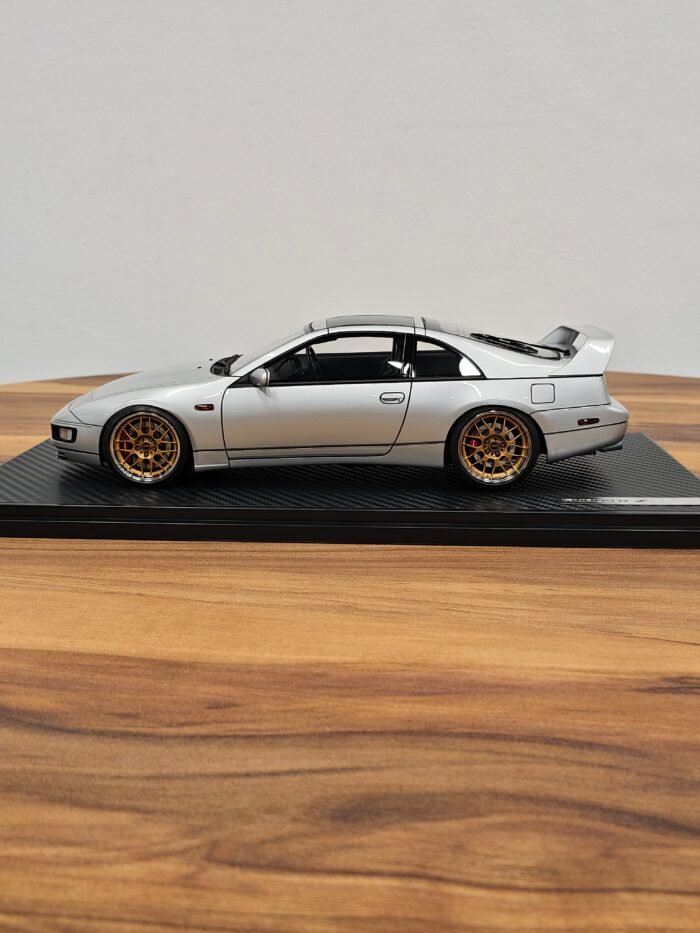 Nissan Fairlady Z (Z32) 2by2 (Silver) 1:18 - Image 3