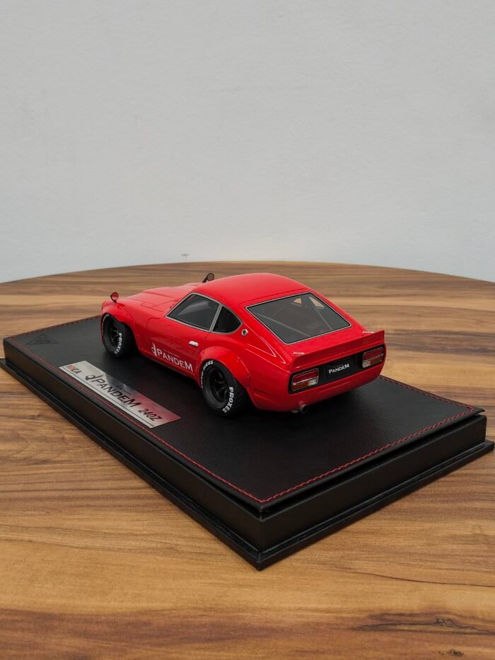 Nissan Pandem 240Z 2015 (Red) 1:18 - Image 2