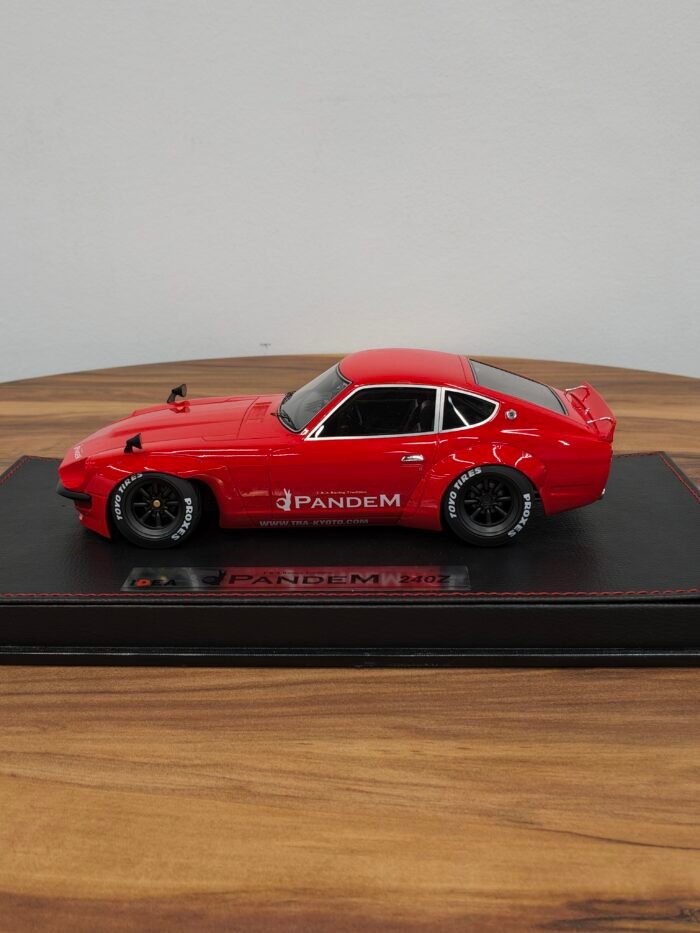 Nissan Pandem 240Z 2015 (Red) 1:18 - Image 3