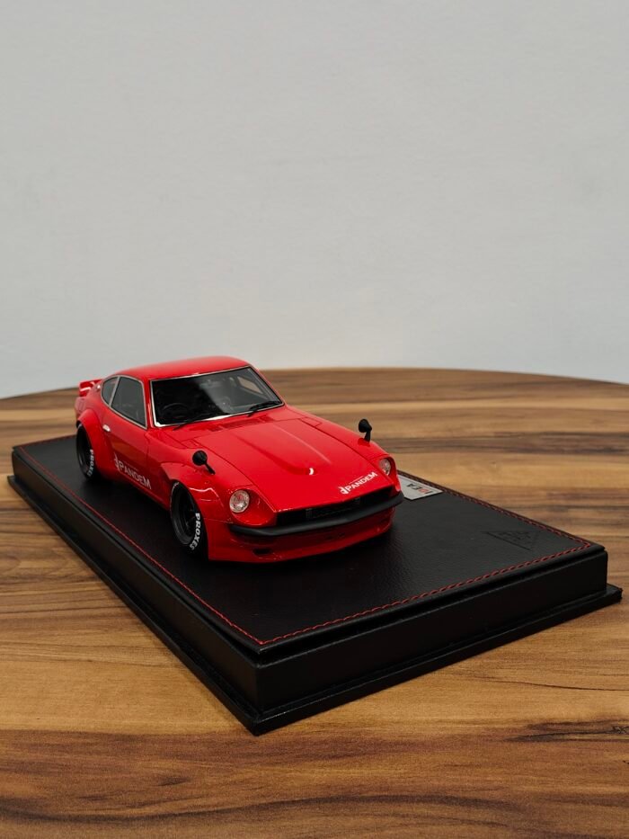 Nissan Pandem 240Z 2015 (Red) 1:18 - Image 4