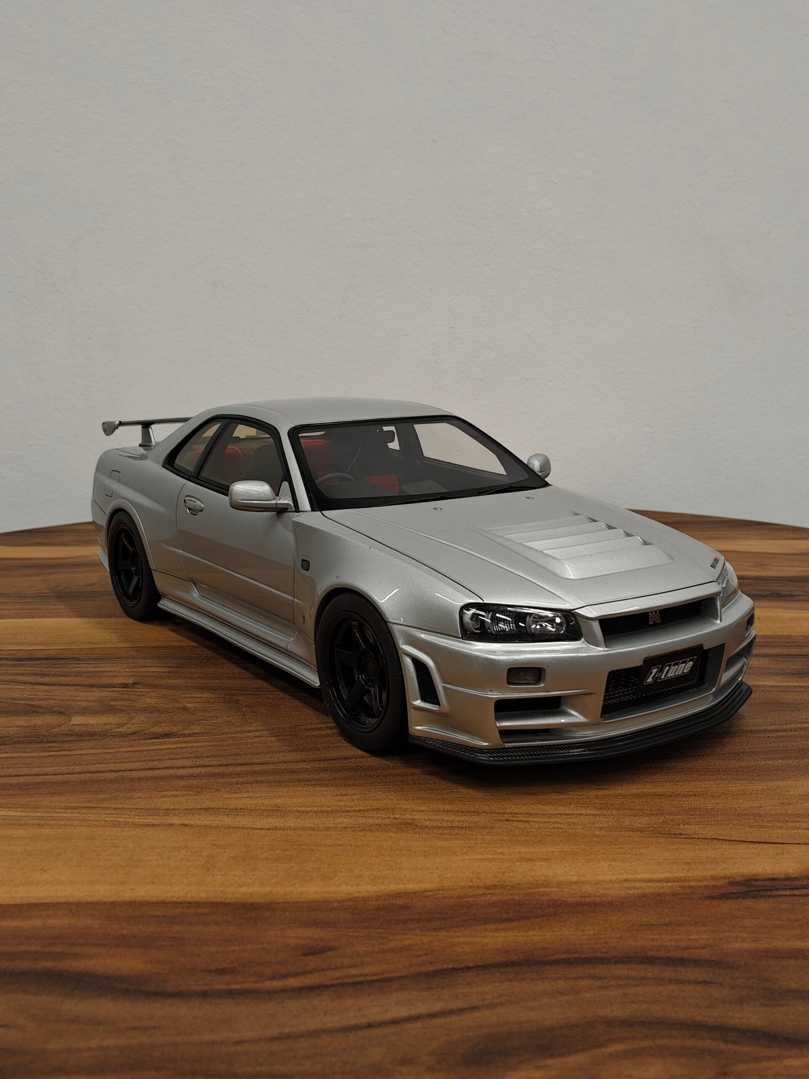 Nissan  KSR12005s Nismo R34 GT-R Z-Tune (Silver) 1:12 - Image 4