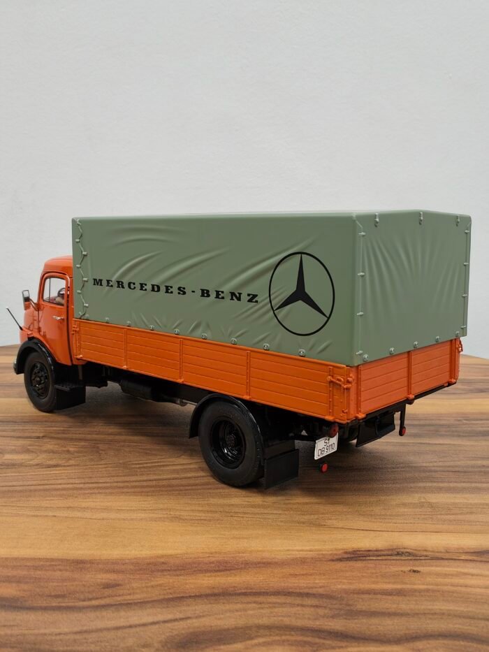 Mercedes-Benz L911 (Orange) Scale 1/18 - Image 2