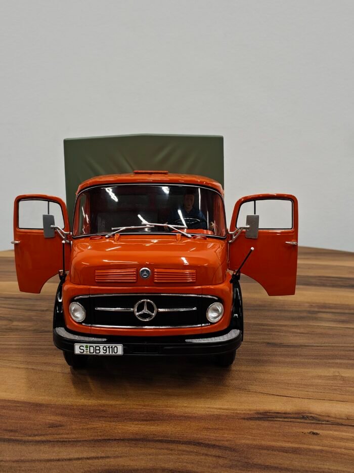 Mercedes-Benz L911 (Orange) Scale 1/18 - Image 7