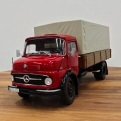 Mercedes-Benz L911 (Red) Scale 1/18