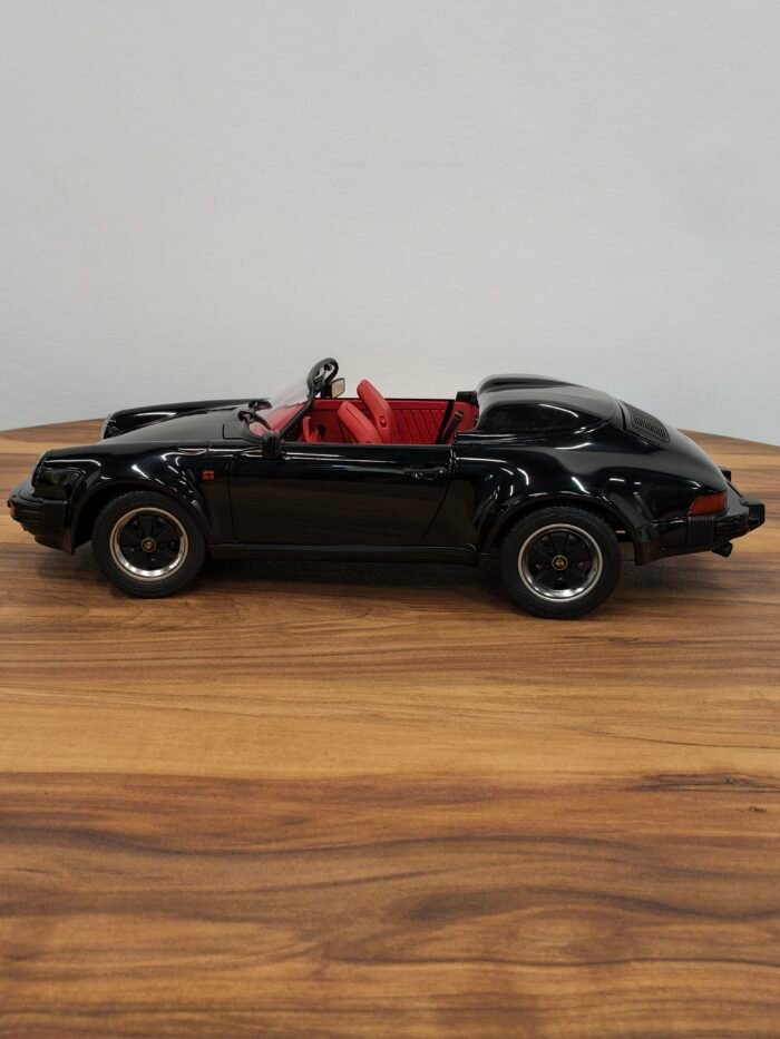 Porsche 911 Speedster 1989 schwarz/rot (Black) 1:12 - Image 3