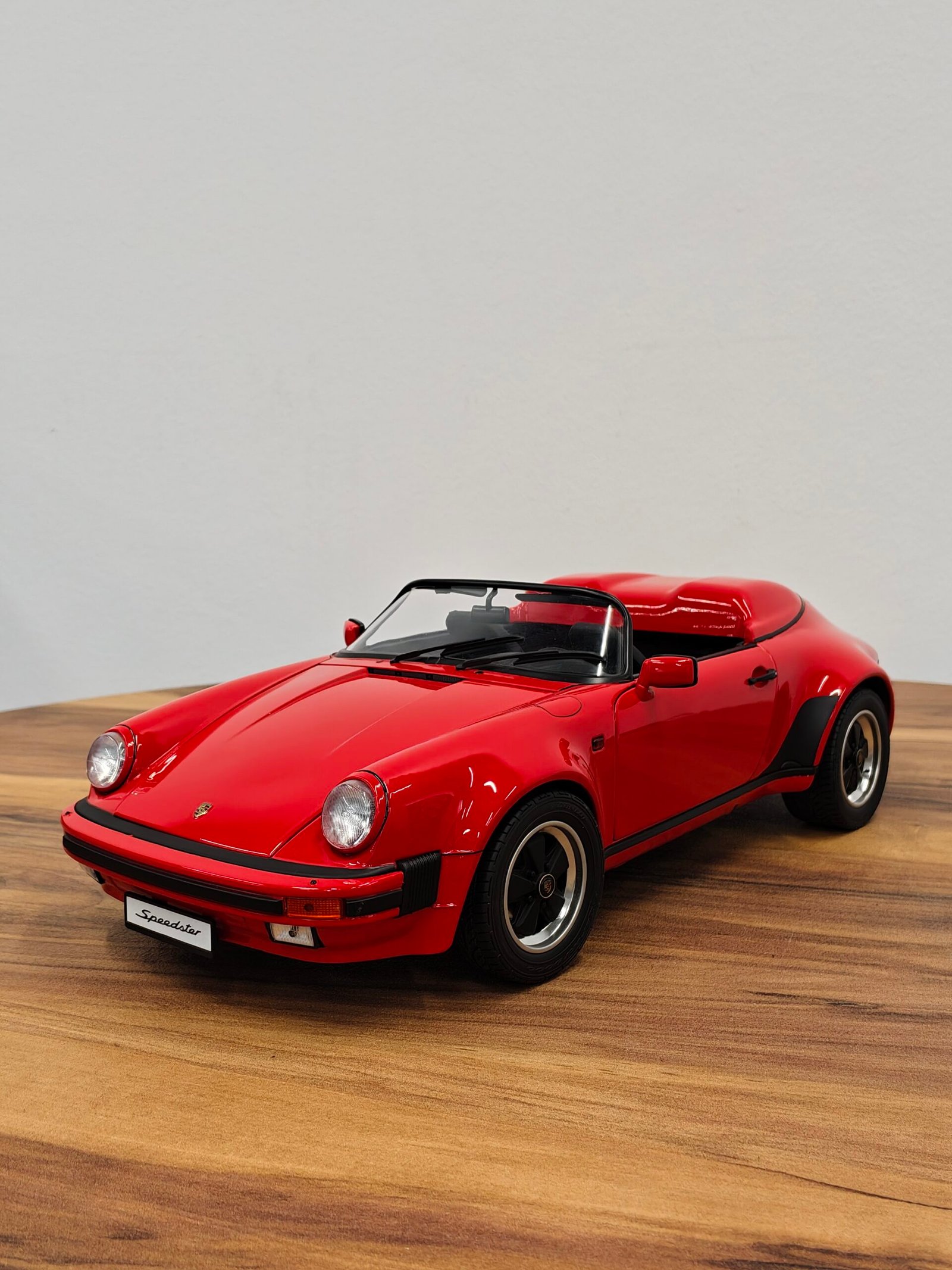 Porsche 911 Speedster 1989 Indischrot/Scharz (Red) 1:12