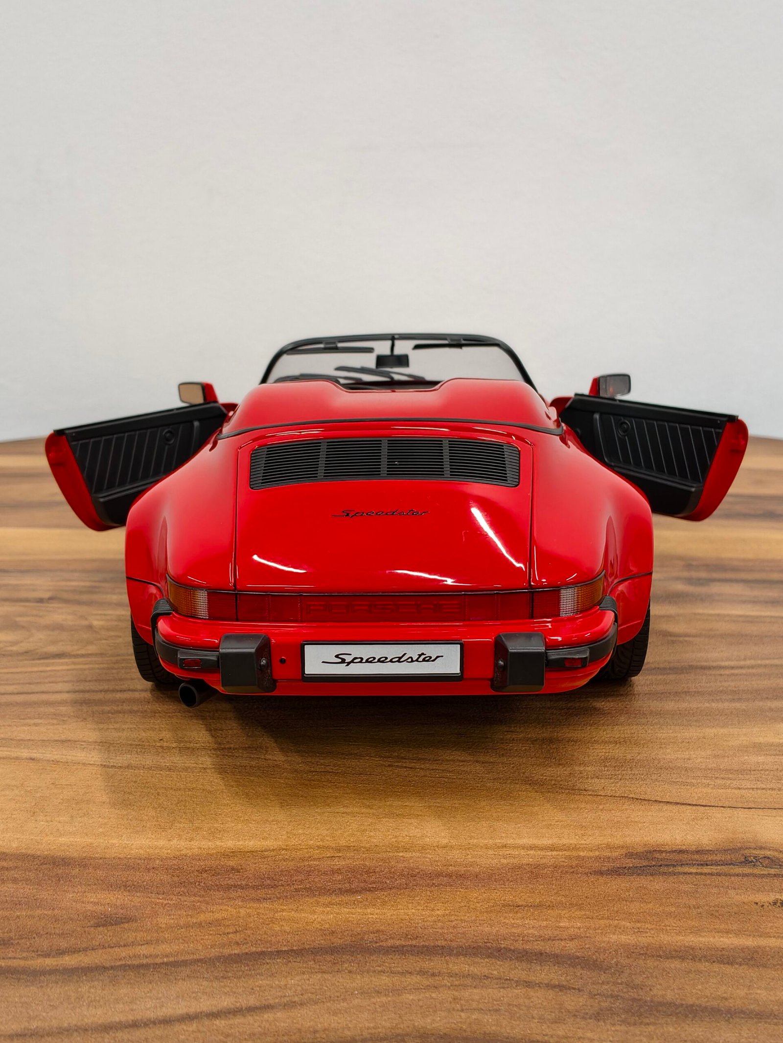 Porsche 911 Speedster 1989 Indischrot/Scharz (Red) 1:12 - Image 6