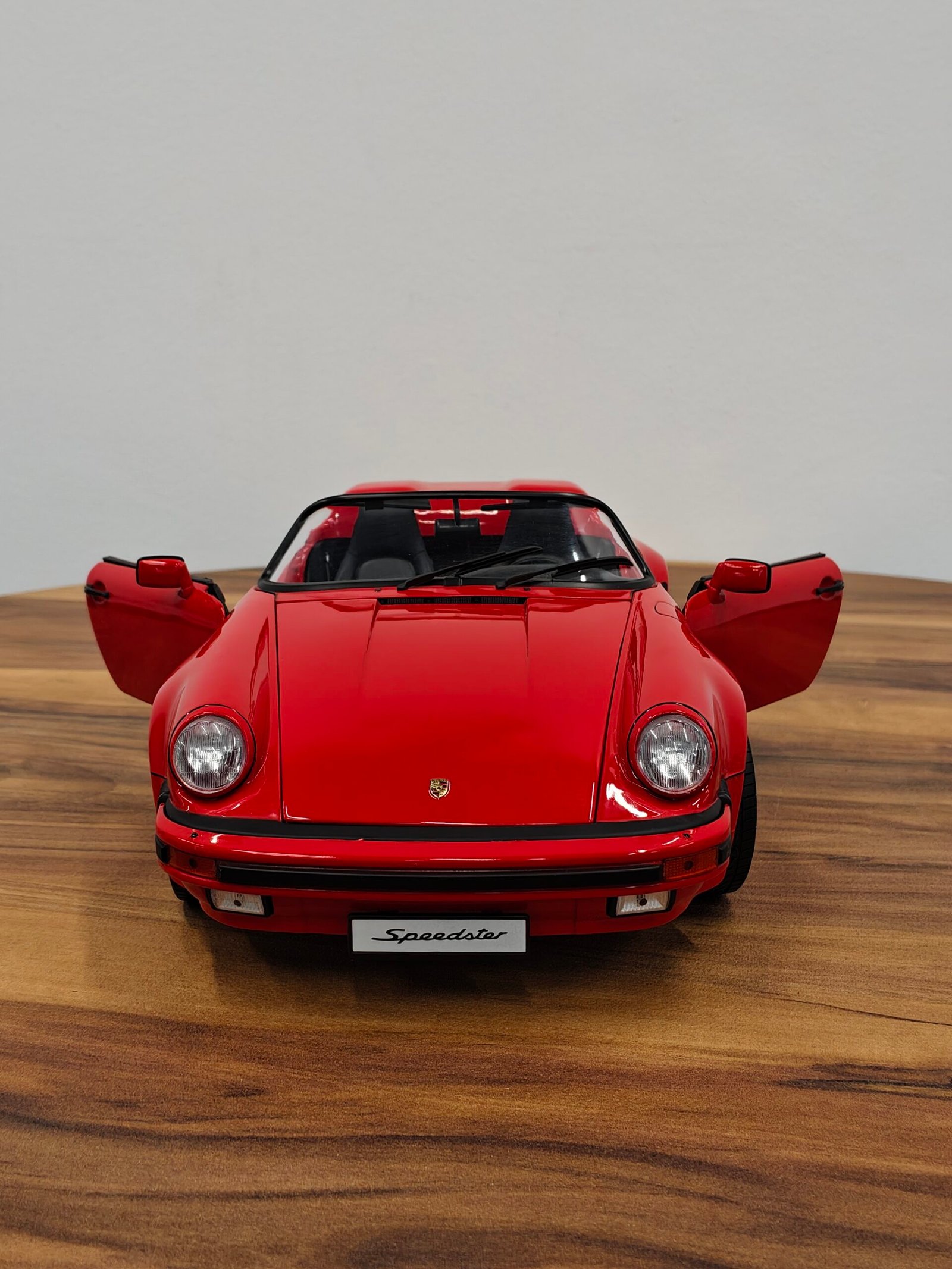 Porsche 911 Speedster 1989 Indischrot/Scharz (Red) 1:12 - Image 8
