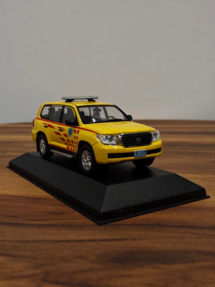 Toyota Land Cruiser 200 Qatar fire Brigade 2009 (Yellow) Scale 1/43 - Image 4