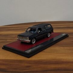 1981 Chevrolet Suburban 080/408 (Blue) Scale 1/43