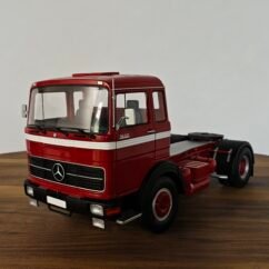 Road King Truck (Red) Scale 1/18