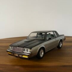 1987 Buick D48 Designer Series 4 Car Final Edition (Silver) 1:18