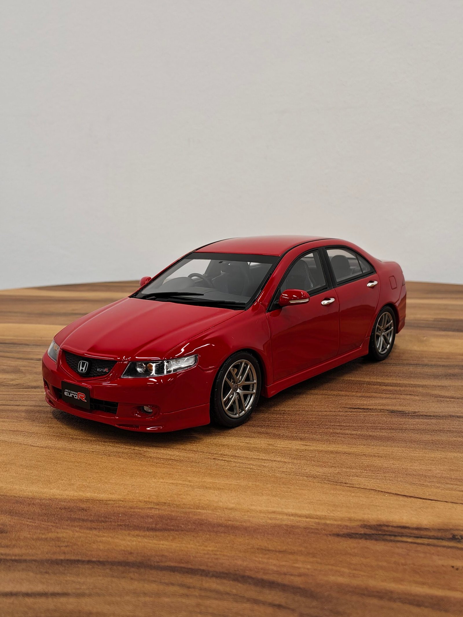Honda Accord Euro R (CL7) Red 1:18