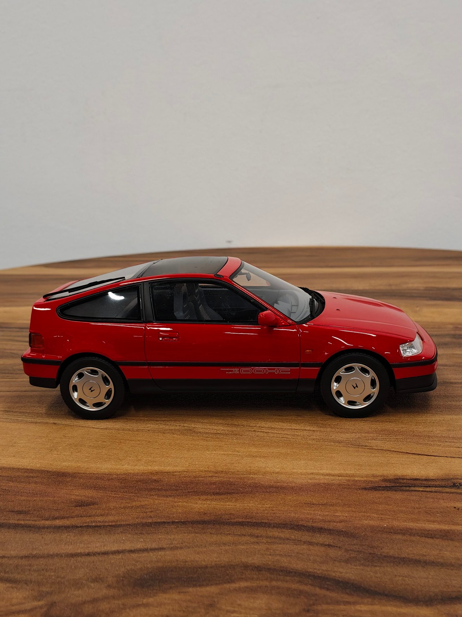 Honda CR-X MKII (Red) Scale 1/18 - Image 3