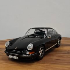 Porsche 911 S 1972 (Black) Scale 1/12