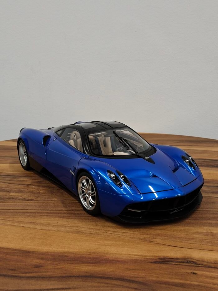 Pagani Huayra (Blue) 1:12 - Image 4
