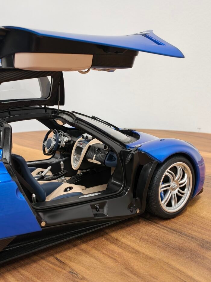 Pagani Huayra (Blue) 1:12 - Image 5
