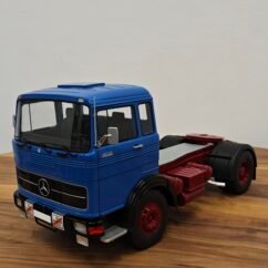 Road King Truck (Blue) Scale 1/18