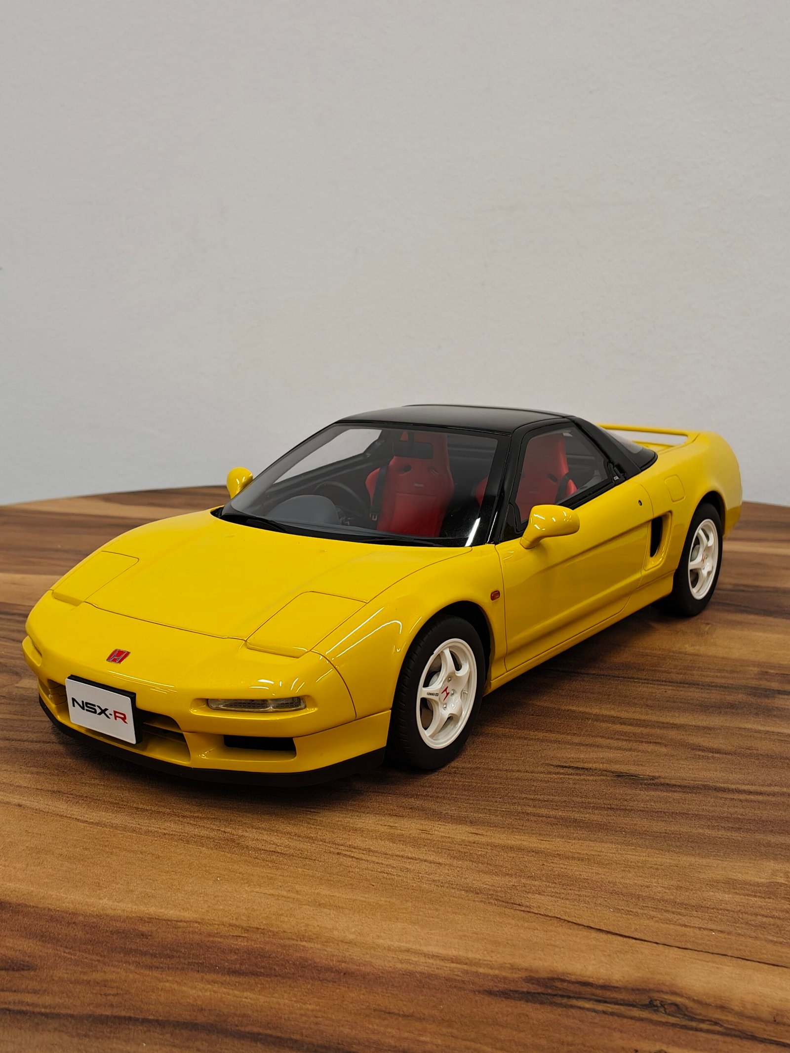 Honda NSX Type R (Yellow) Scale 1/12
