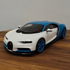 Bugatti Chiron (White/Blue) Scale 1/12