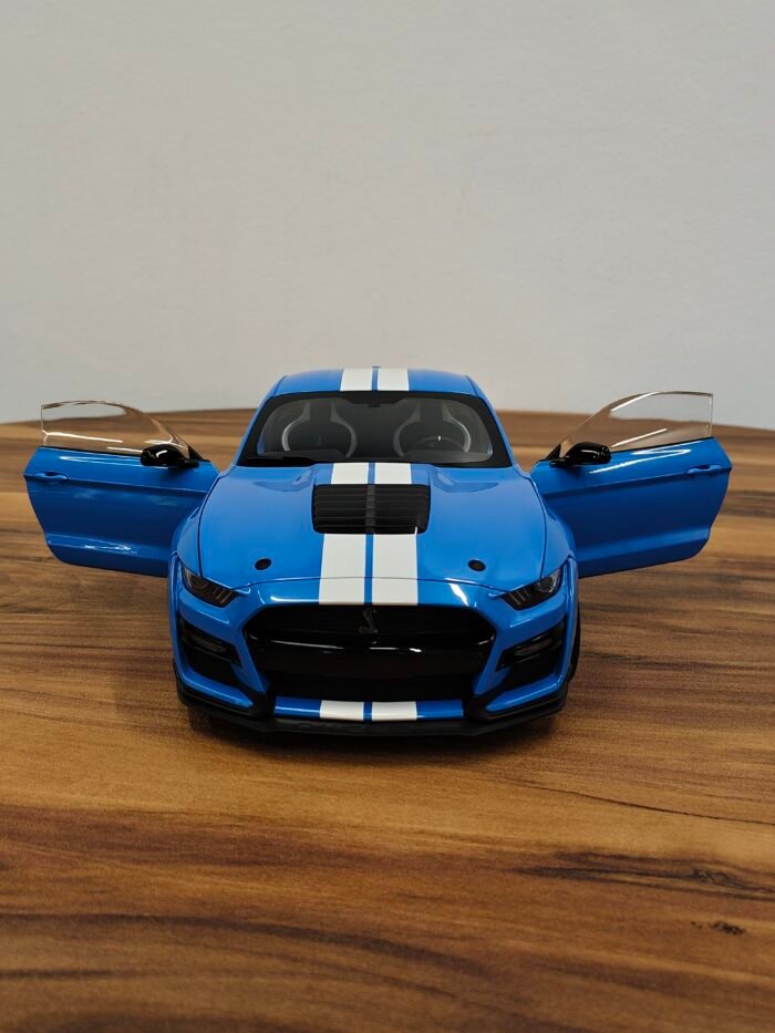 Ford Shelby Mustang GT500 ( Grabber Blue) Scale 1/18 - Image 7
