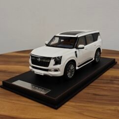Nissan Patrol (White) 1:18