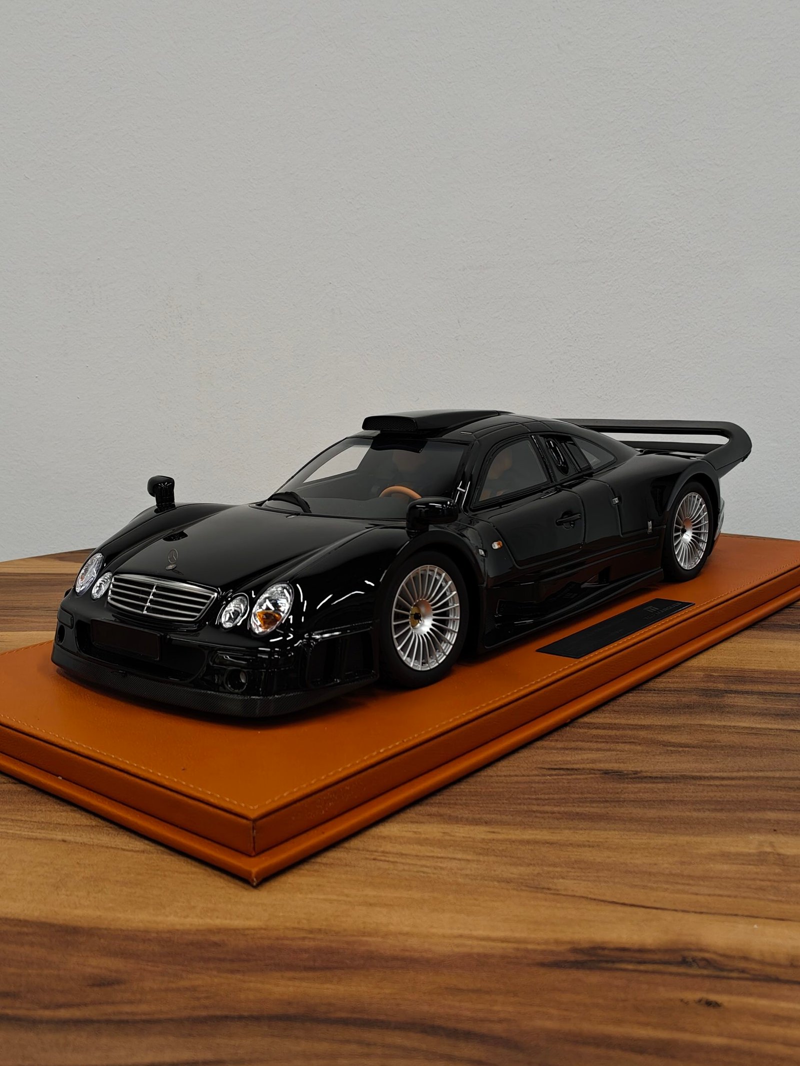 Mercedes-Benz Clk GTR StrarBenversion (Black) 1:12