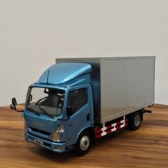 Saic Motor Yuejin Brand Light Truck (Silver) Scale 1/18