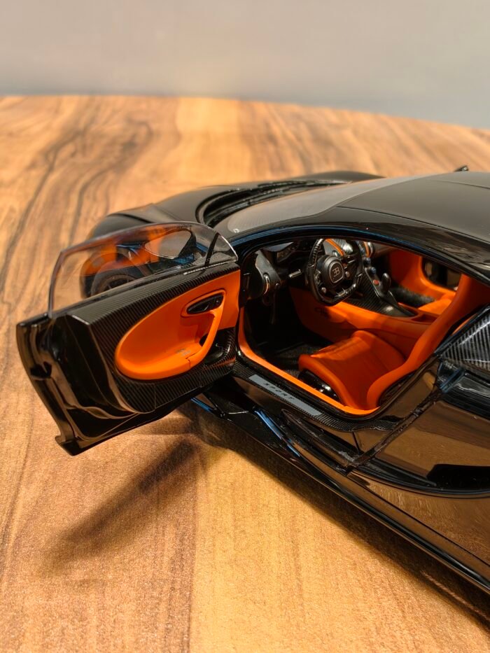 Bugatti Chiron Sport 2019 (Turned Black) Scale 1/18 - Image 5