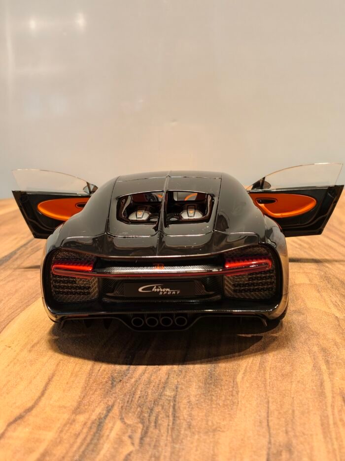 Bugatti Chiron Sport 2019 (Turned Black) Scale 1/18 - Image 7