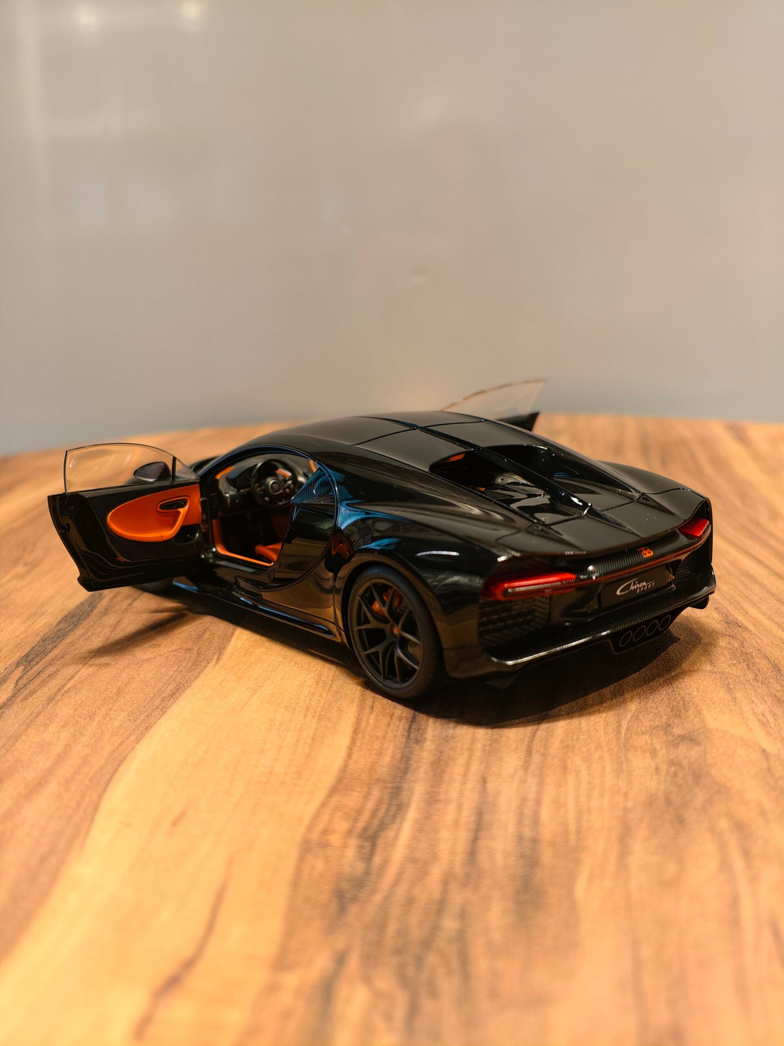 Bugatti Chiron Sport 2019 (Turned Black) Scale 1/18 - Image 9